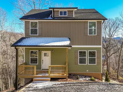 460 Windy Hill Dr, Waynesville, NC 28785