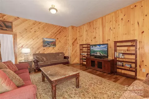 950 Black Forest Dr, Marion, NC 28752 photo 33