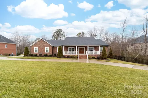 2865 Scarborough Ct, Gastonia, NC 28054