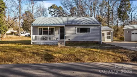 120 Moyle Ave, Salisbury, NC 28146