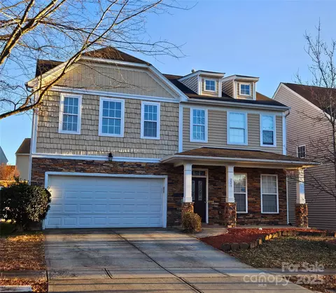 223 Minitree Ln, Charlotte, NC 28214