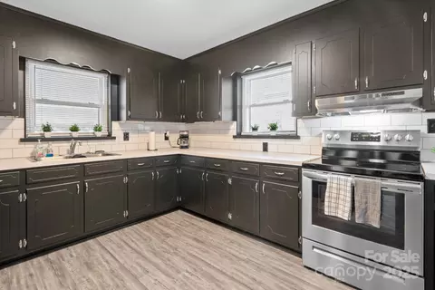 Kitchen - 6475 Highway 73 E Hwy E, Mount Pleasant, NC 28124 photo 2 of 3