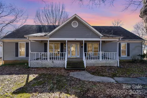 114 Juanita Dr, Pineville, NC 28134