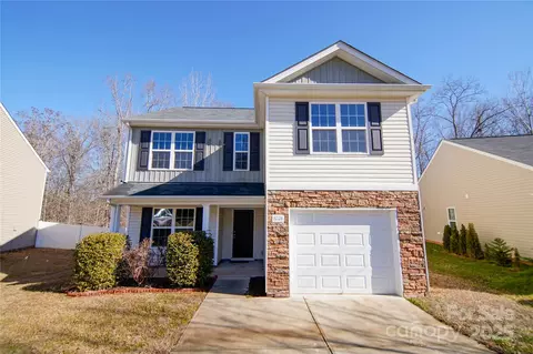 8224 Deodora Cedar Ln, Charlotte, NC 28215