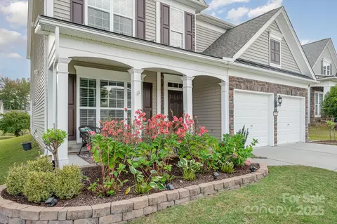 1356 Middlecrest Dr, Concord, NC 28027