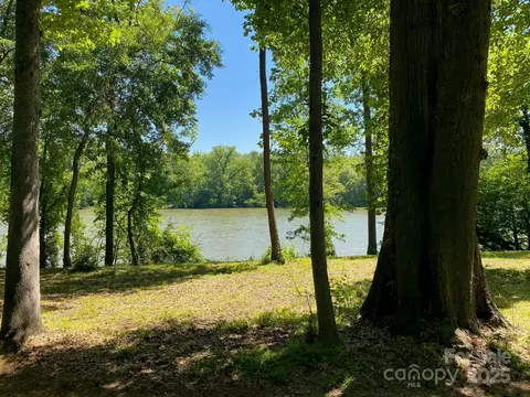 4121 Kingfisher Dr, York, SC 29745
