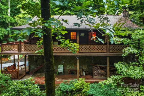 34 Rainbow Lake Cir, Black Mountain, NC 28711