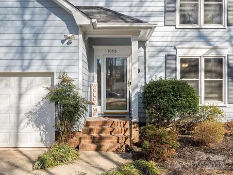 Exterior - 10513 Danesway Ln, Cornelius, NC 28031 photo 1 of 10