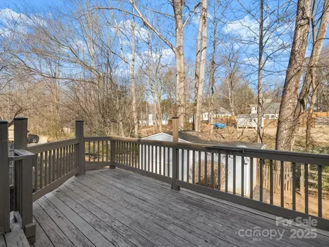 Exterior - 10513 Danesway Ln, Cornelius, NC 28031 photo 4 of 10