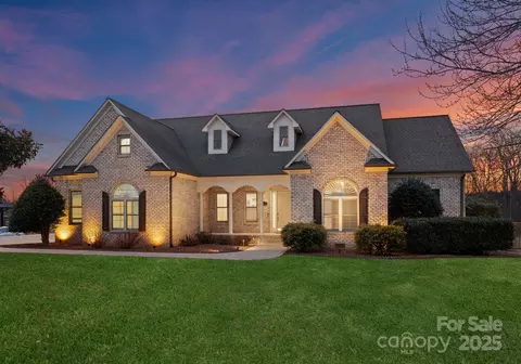 498 New Salem Rd, Statesville, NC 28625