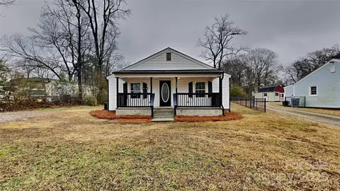 105 Valley Ave, Clover, SC 29710