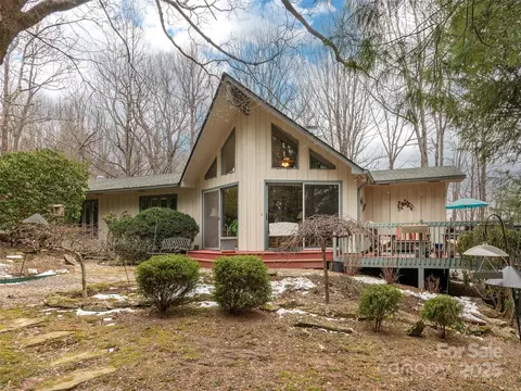 111 Breckenridge Ct, Hendersonville, NC 28739