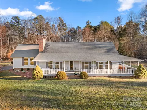 1360 Hopewell Church Rd, Catawba, NC 28609