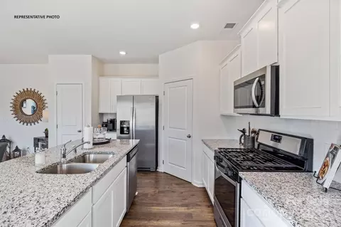 862 Two Brothers Ln, York, SC 29745
