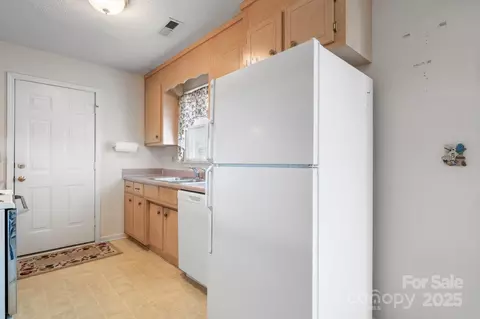 Other - 125 1st N Ave N, Conover, NC 28613 photo 3 of 11