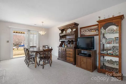Dining - 125 1st N Ave N, Conover, NC 28613 photo 1 of 2