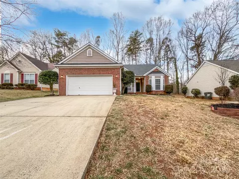 7129 Spandril Ln, Charlotte, NC 28215
