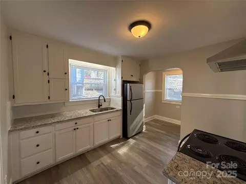 330 E Main St, Albemarle, NC 28001 photo 13
