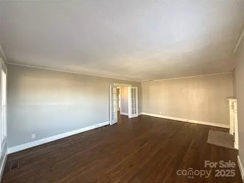 330 E Main St, Albemarle, NC 28001 photo 7