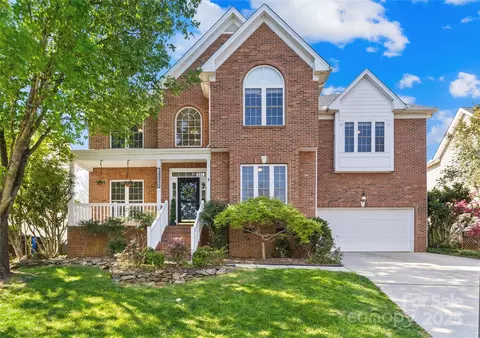 14500 Harvington Dr, Huntersville, NC 28078
