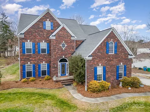 7705 Windsor Forest Pl, Harrisburg, NC 28075