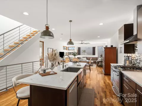 914 Greenleaf B Ave #B, Charlotte, NC 28202
