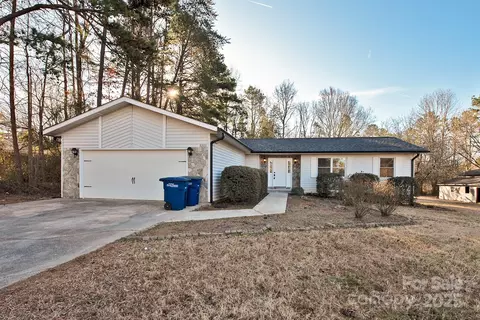 8800 Crestwood Dr, Mount Pleasant, NC 28124