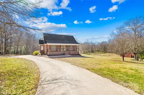 1047 College Ave, Shelby, NC 28152