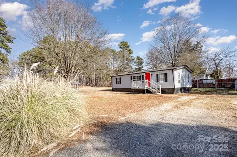 125 Garden Ln, Salisbury, NC 28146