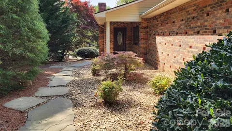 2076 Jay Clark Rd, Morganton, NC 28655