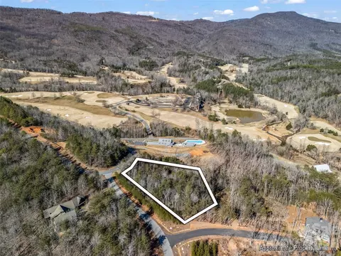 2002 Deep Gap Farm E Rd E, Mill Spring, NC 28756