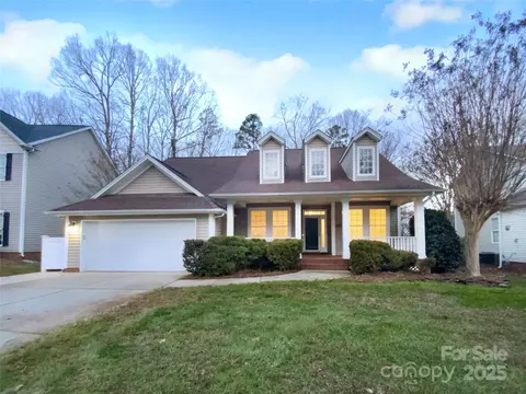 8249 Chatham Oaks Dr, Concord, NC 28027