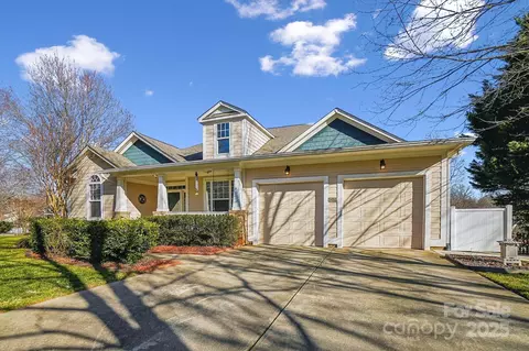 502 Walden Park Dr, Fort Mill, SC 29715