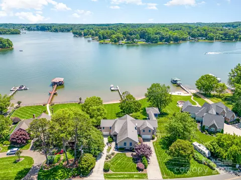 199 Wilson Lake Rd, Mooresville, NC 28117