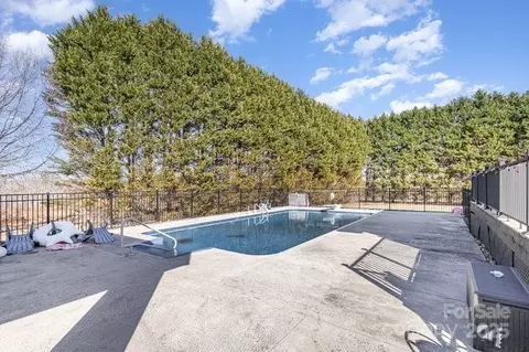 Exterior - 2102 Sipe Rd, Conover, NC 28613 photo 5 of 8