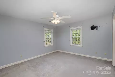 Bedroom - 2102 Sipe Rd, Conover, NC 28613 photo 3 of 4