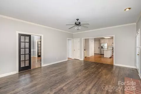 Living - 2102 Sipe Rd, Conover, NC 28613 photo 3 of 4