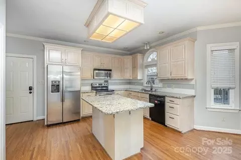 Kitchen - 2102 Sipe Rd, Conover, NC 28613 photo 1 of 3