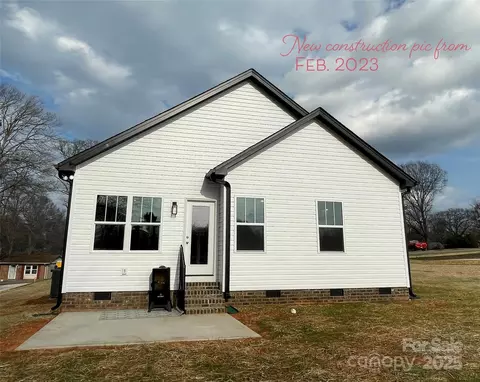 401 Fourth St, Stanley, NC 28164 photo 6