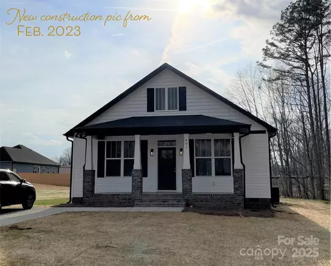 401 Fourth St, Stanley, NC 28164 photo 2
