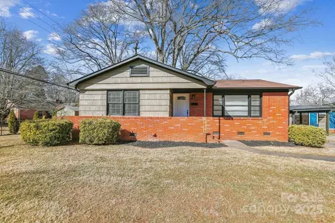 2200 Cornwall St, Charlotte, NC 28205