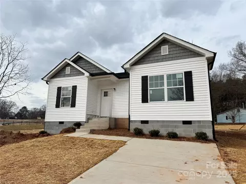 1307 Signal Ave, Gastonia, NC 28052