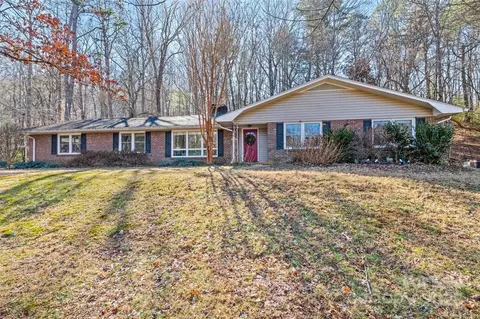 1031 University Heights Rd, Cullowhee, NC 28723