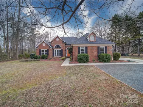 3119 Drake Ln, Monroe, NC 28110