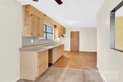 115 E Geroid St, Salisbury, NC 28144 photo 5