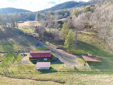 900 Flat Rock Rd, Crumpler, NC 28617