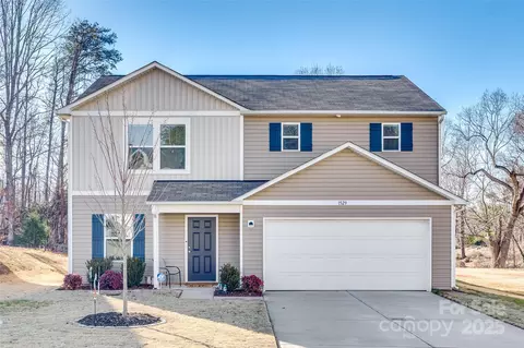 1529 Cannan Mountain Dr, Newton, NC 28658