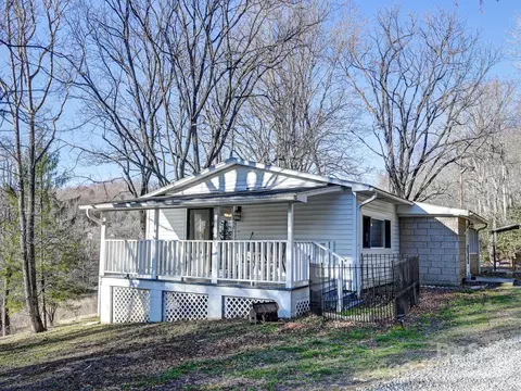 152 Huntley Rd, Fletcher, NC 28732