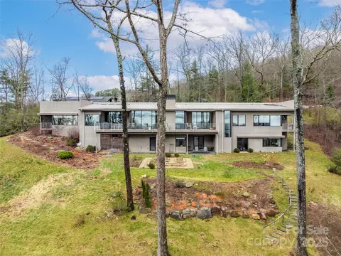 146 Dj Dr, Asheville, NC 28803