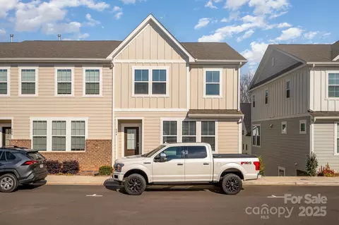 604 Amalfi Dr, Davidson, NC 28036